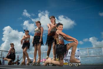 1066 Rollerdance on Lawn Stage - 1 (thumbnail)